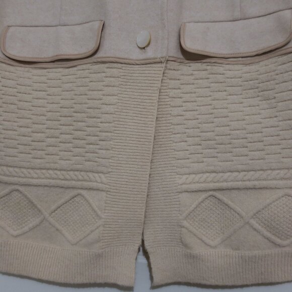 Beige Wool Vest - Picture 4 of 6